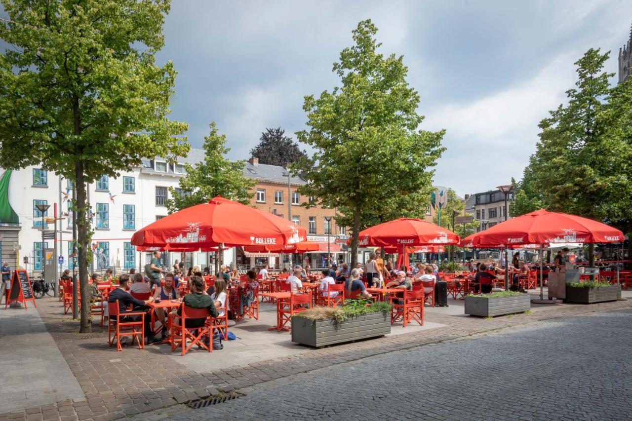 Shway - The Red With Pearls * Antwerpen